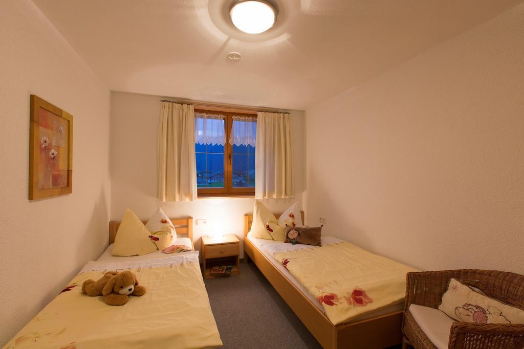 Appartment Hammerer Schwarzenberg im Bregenzerwald Pokoj fotografie